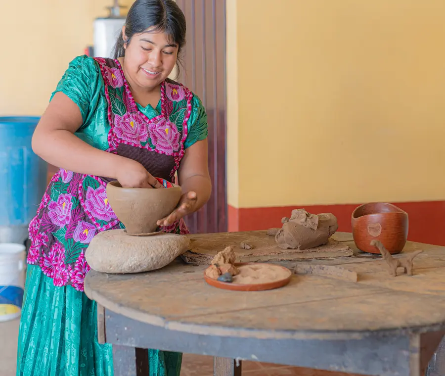 Pottery artisan in Oaxaca